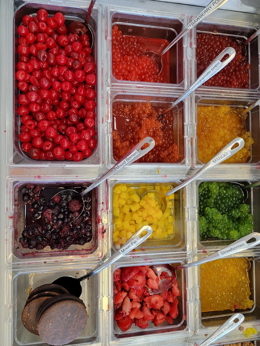 Spoons Frozen Yogurt | restaurant | 2015 Colonial Ave SW, Roanoke, VA 24015, USA | 5406559402 OR +1 540-655-9402