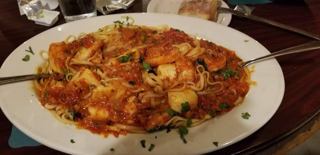 Mezzo Mare | restaurant | 245 Nantasket Ave, Hull, MA 02045, USA | 7819250584 OR +1 781-925-0584