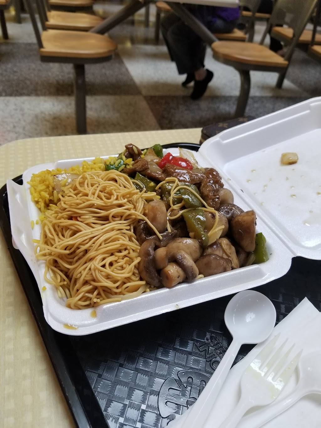 Caribbean Queen | restaurant | 6464 Yonge St, North York, ON M2M 3X4, Canada | 4166665785 OR +1 416-666-5785