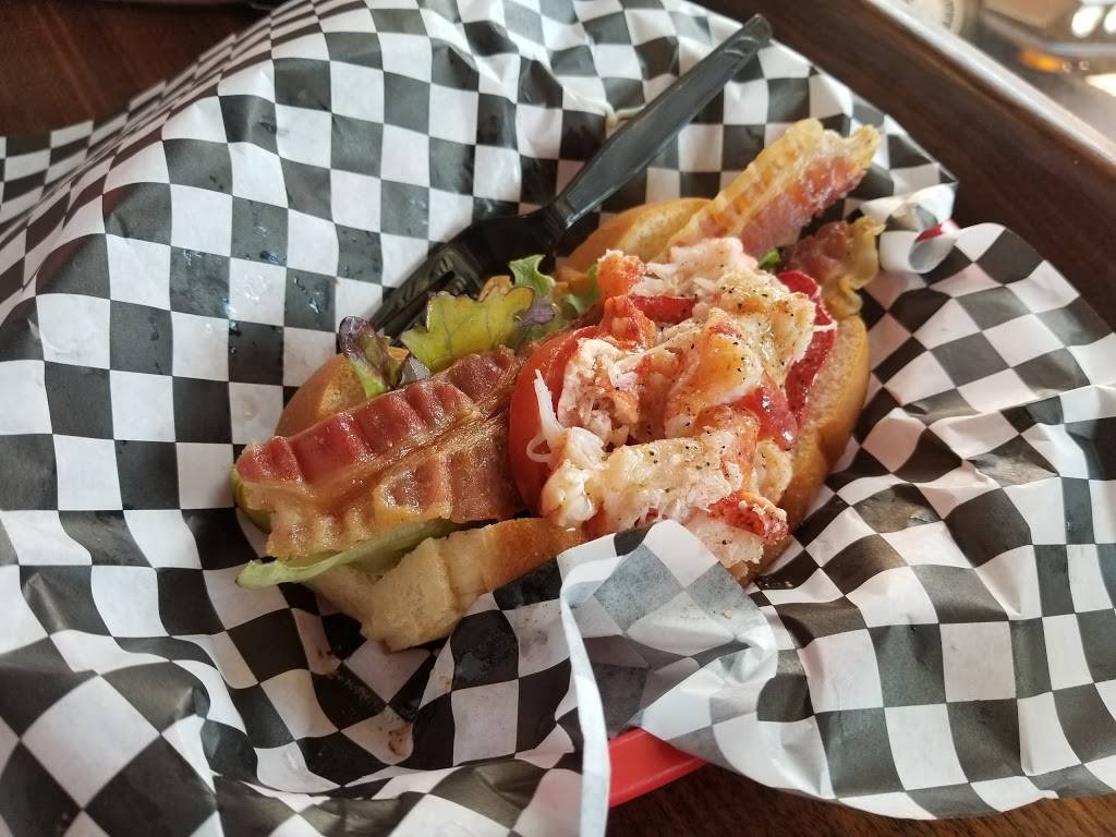 Masons Famous Lobster Rolls | restaurant | 188 Main St, Annapolis, MD 21403, USA | 4102802254 OR +1 410-280-2254