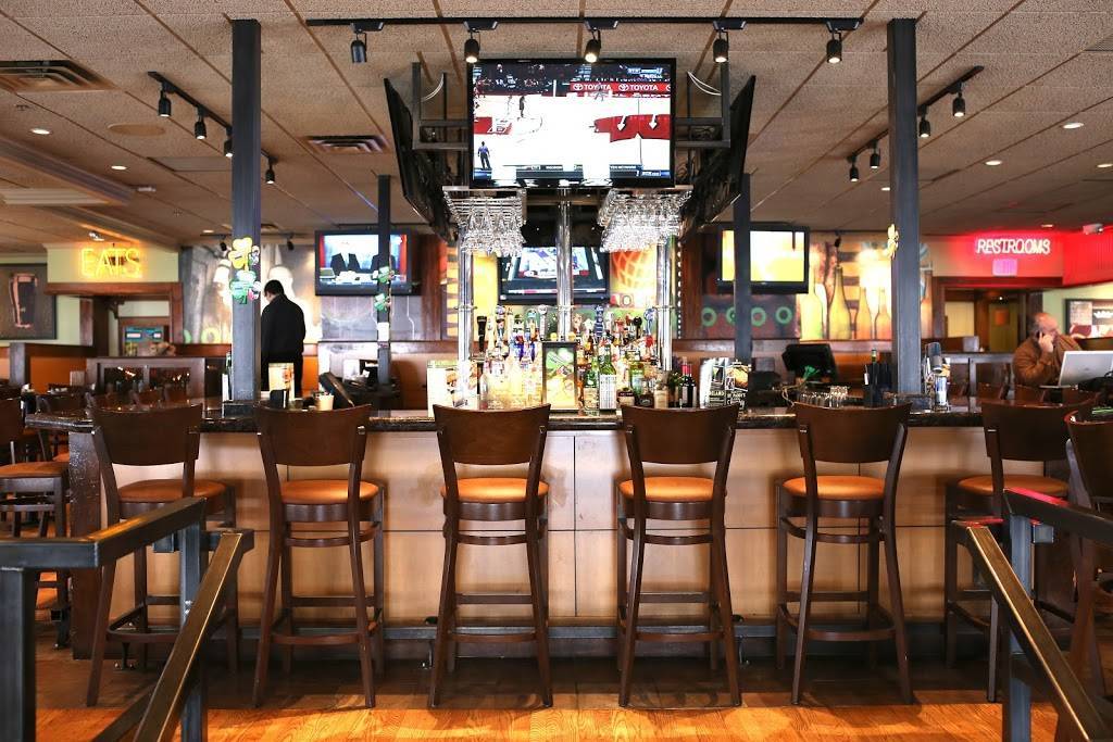 Bennigans | restaurant | 2424 S Mission St, Mt Pleasant, MI 48858, USA | 9897725002 OR +1 989-772-5002