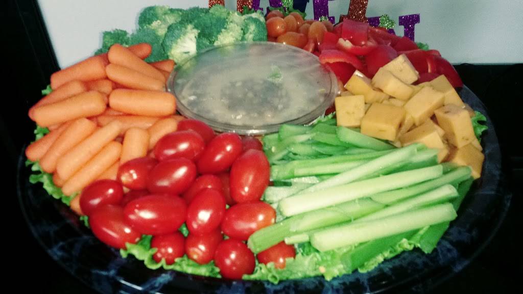 Flambeaus Live | restaurant | 2308 Market St, Youngstown, OH 44507, USA | 3309537822 OR +1 330-953-7822