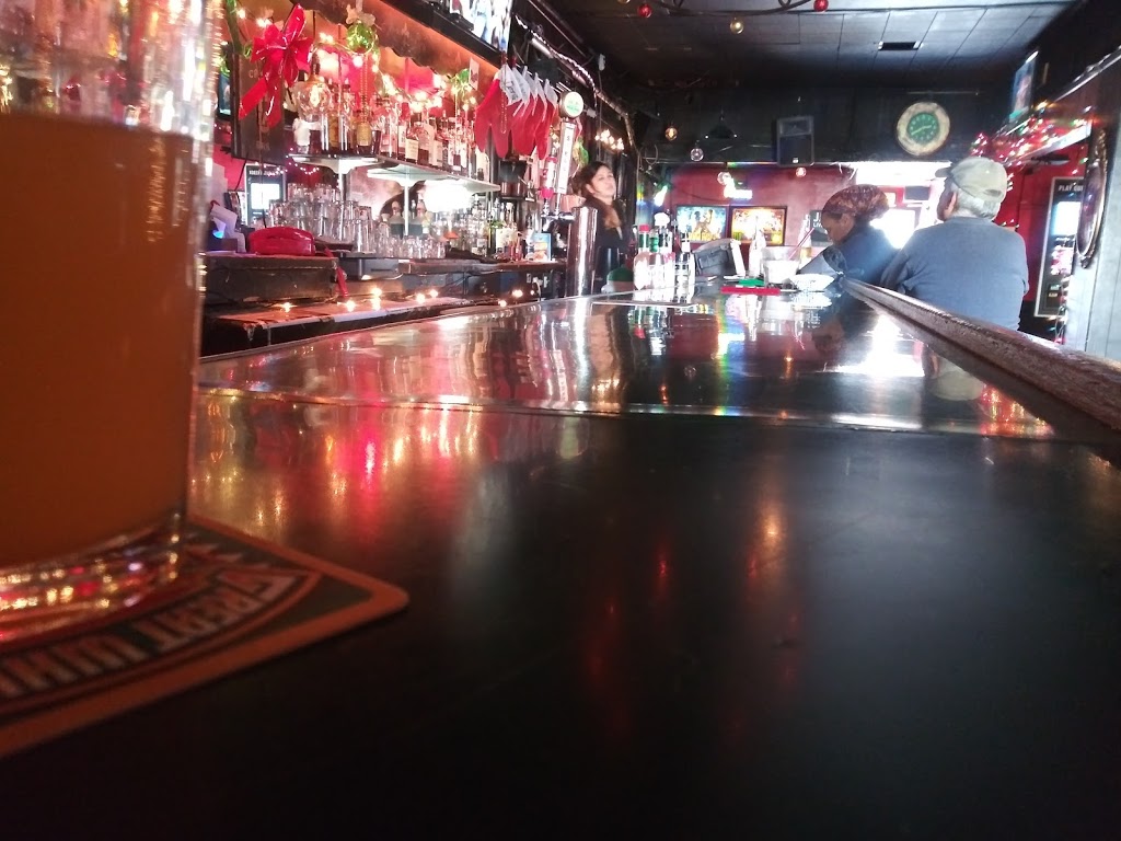 Blue Moon Saloon | restaurant | 9937 San Pablo Ave, El Cerrito, CA 94530, USA | 5105261719 OR +1 510-526-1719