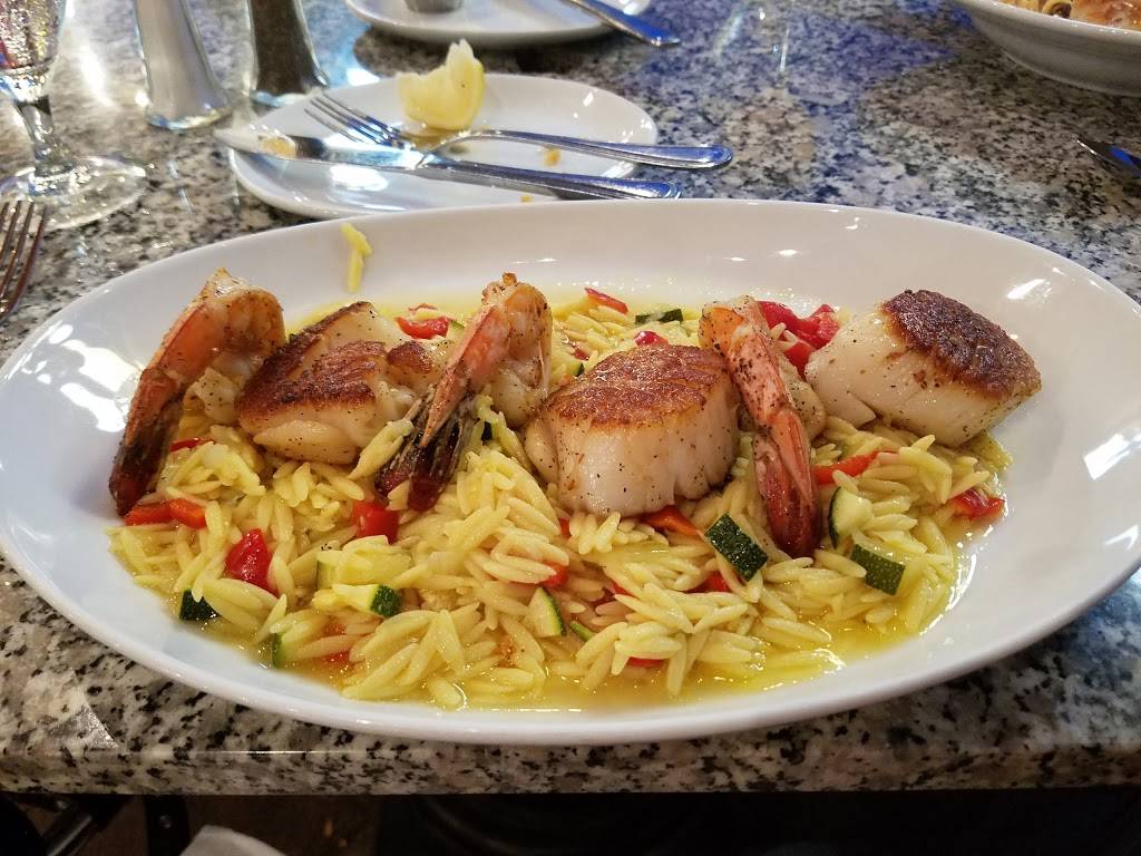 Basils Greek Dining | restaurant | 4000 Fox Valley Center Dr, Aurora, IL 60504, USA | 6306921300 OR +1 630-692-1300