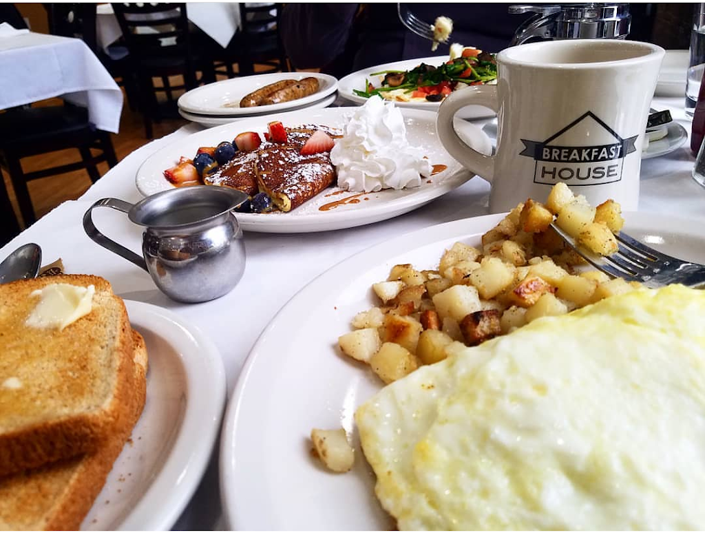 Breakfast House | restaurant | 3001 N Ashland Ave, Chicago, IL 60657, USA | 7736665522 OR +1 773-666-5522