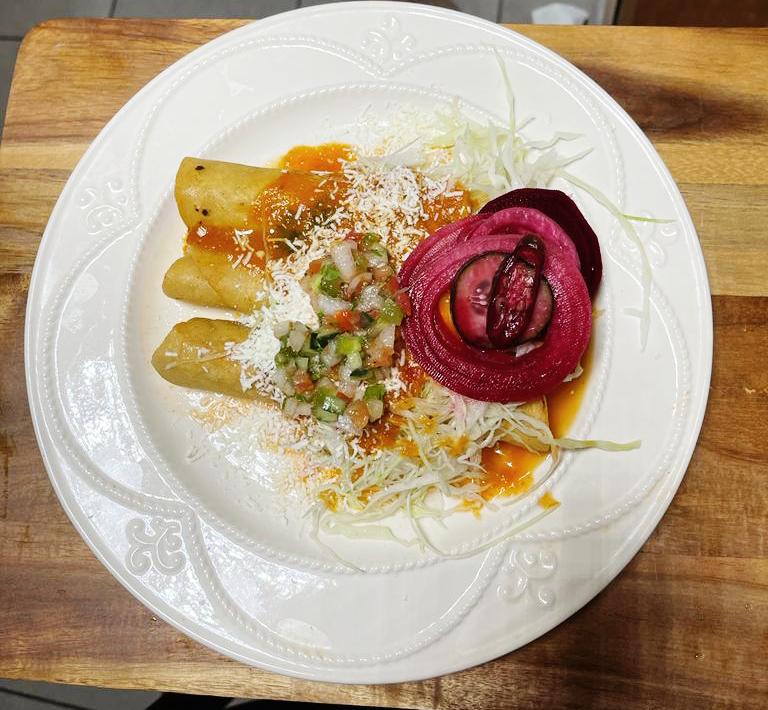 Catracho Mix (Food Truck) | restaurant | 9330 North Fwy, Houston, TX 77037, USA | 8329381900 OR +1 832-938-1900