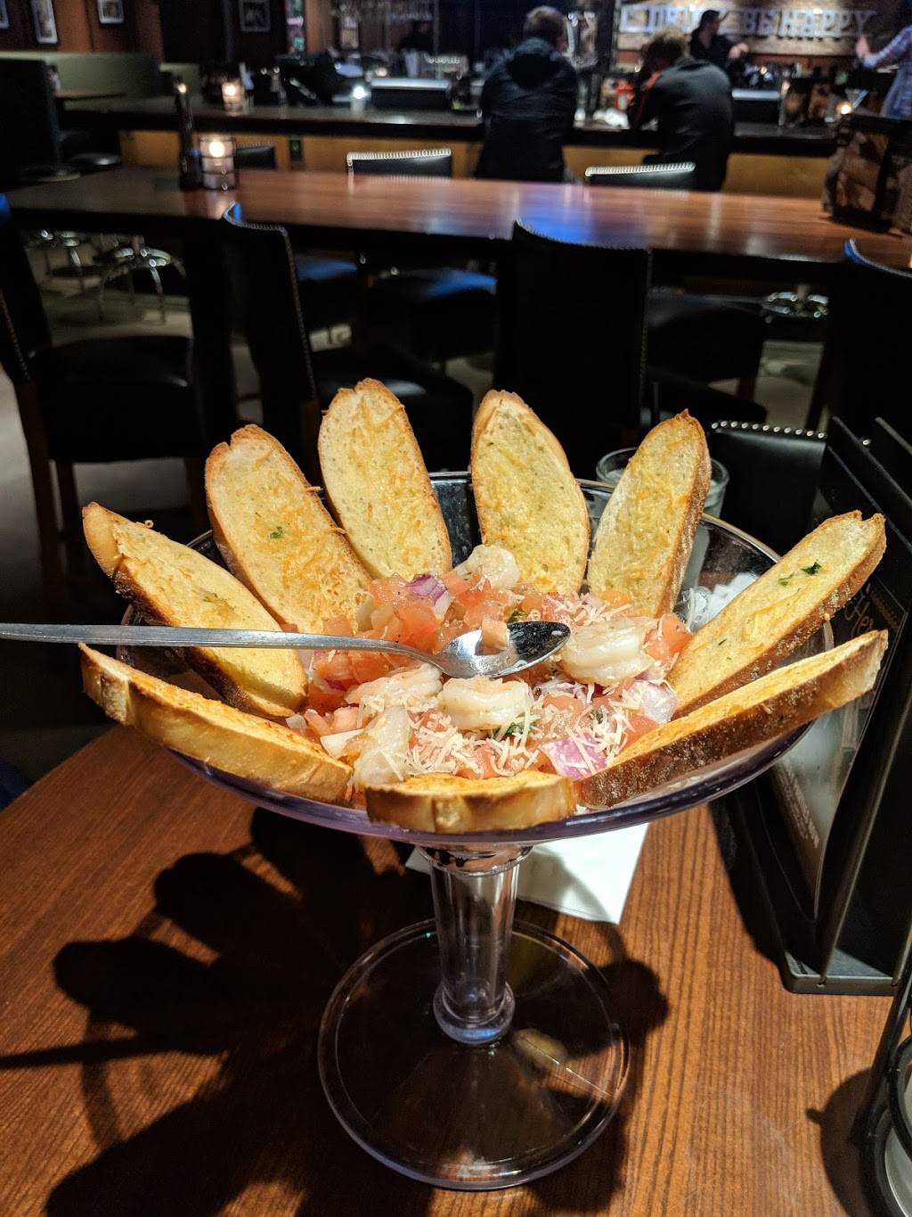 Bar Louie - One Bellevue Place | night club | 8119 Sawyer Brown Rd, Nashville, TN 37221, USA | 6157334400 OR +1 615-733-4400