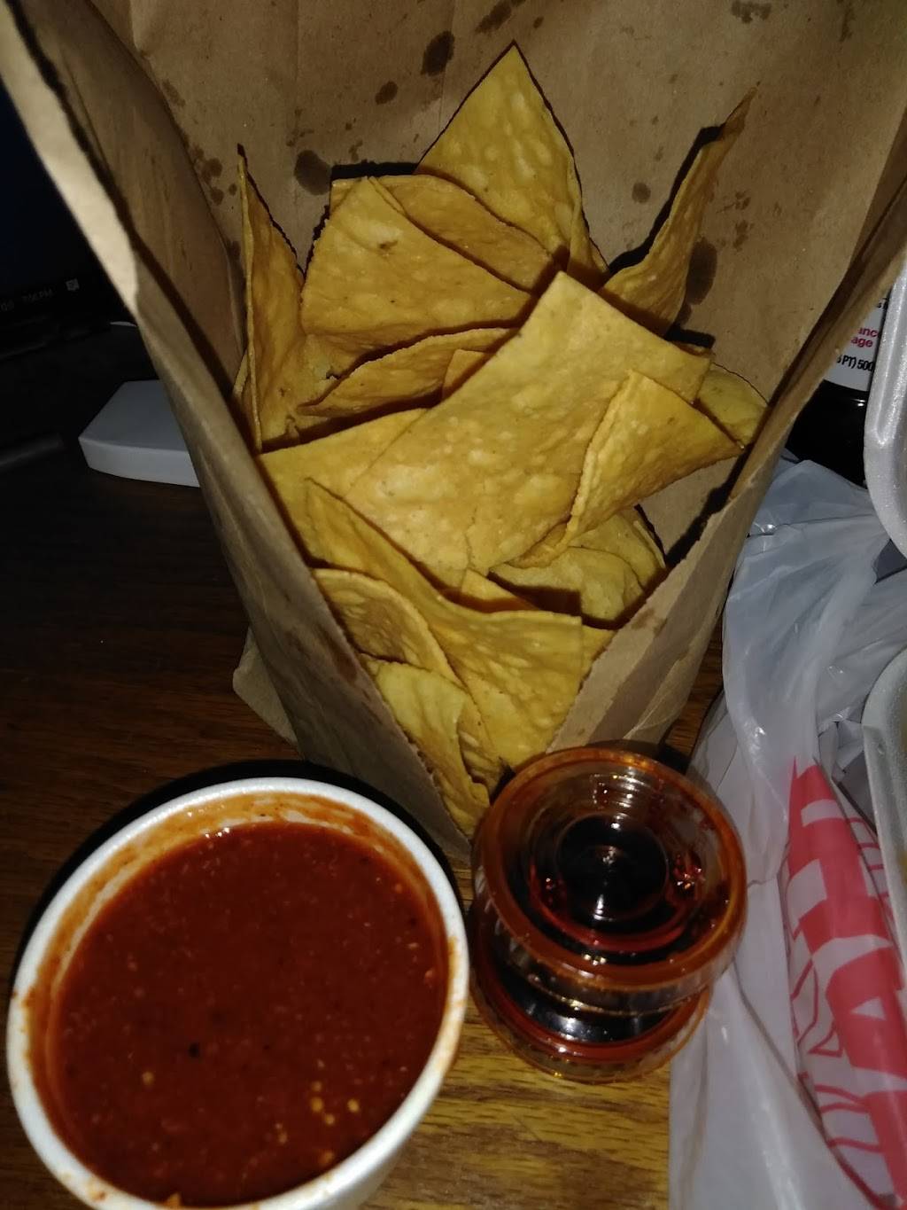 Birrieria y mariscos Apatzingan | restaurant | 380 CA-65, Lindsay, CA 93247, USA | 5592399400 OR +1 559-239-9400