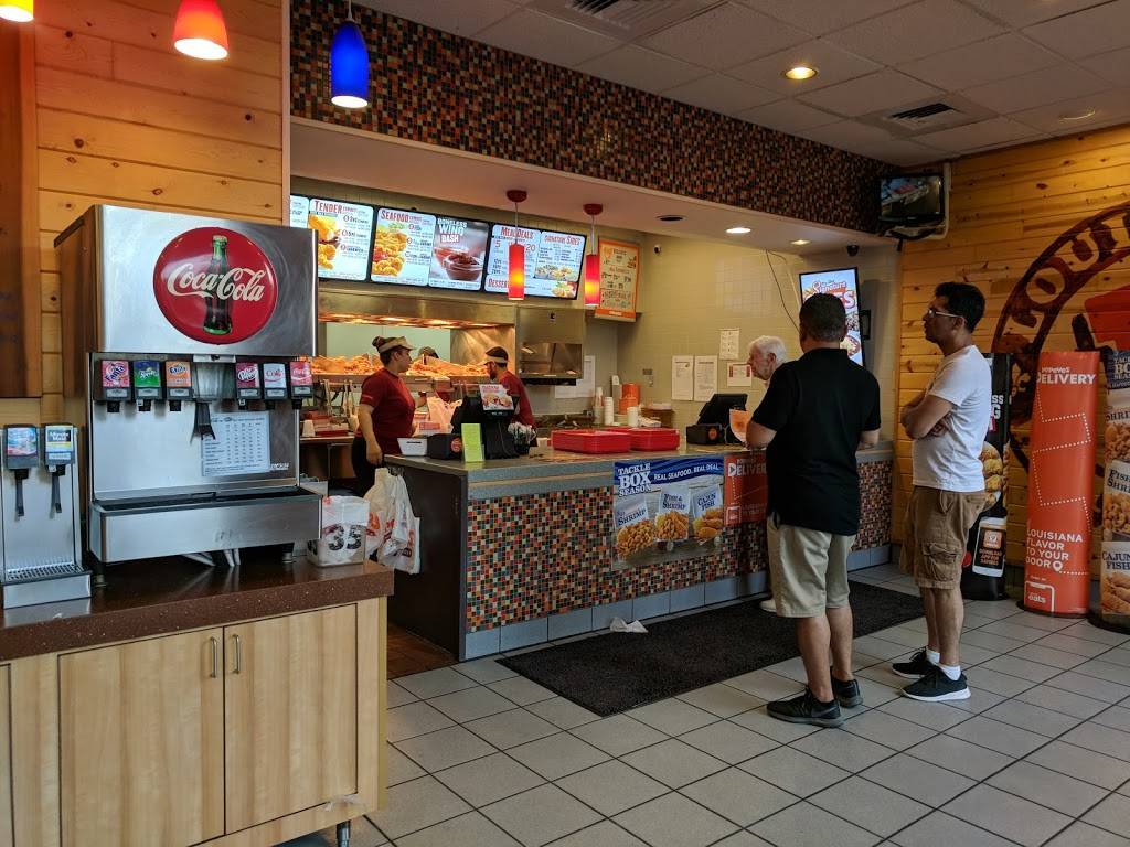 Popeyes Louisiana Kitchen | restaurant | 4241 N Pershing Dr, Arlington, VA 22203, USA | 7035169336 OR +1 703-516-9336