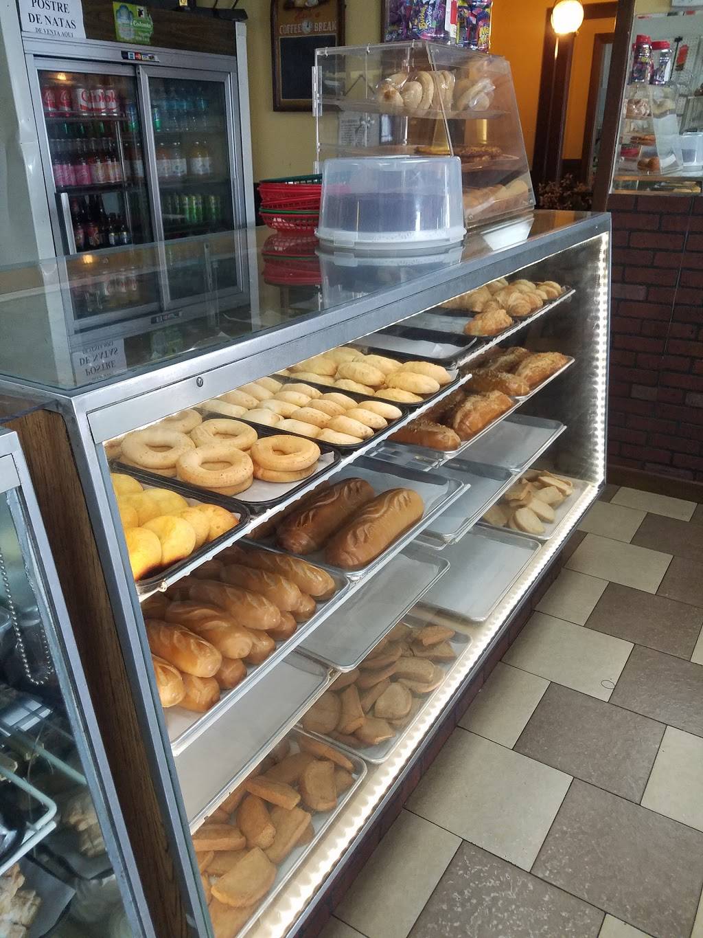 La Montaña Restaurant & Bakery | bakery | 8206 N Armenia Ave, Tampa, FL 33604, USA | 8133740169 OR +1 813-374-0169