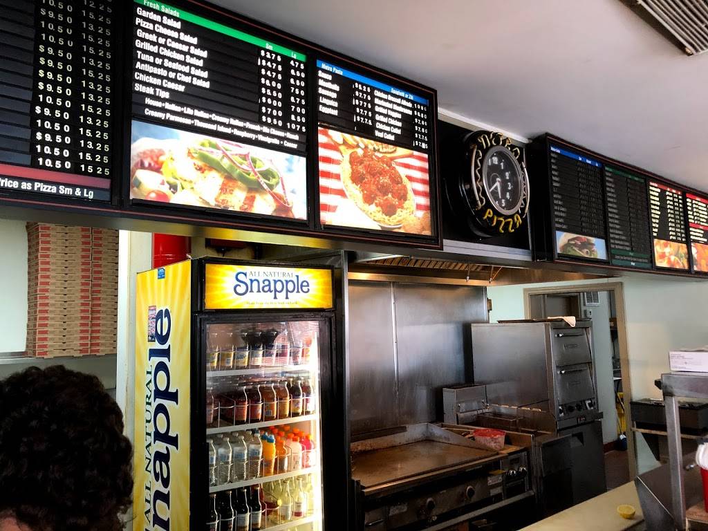 Metro Pizza | restaurant | 32 Dartmouth St, New Bedford, MA 02740, USA | 5089961122 OR +1 508-996-1122