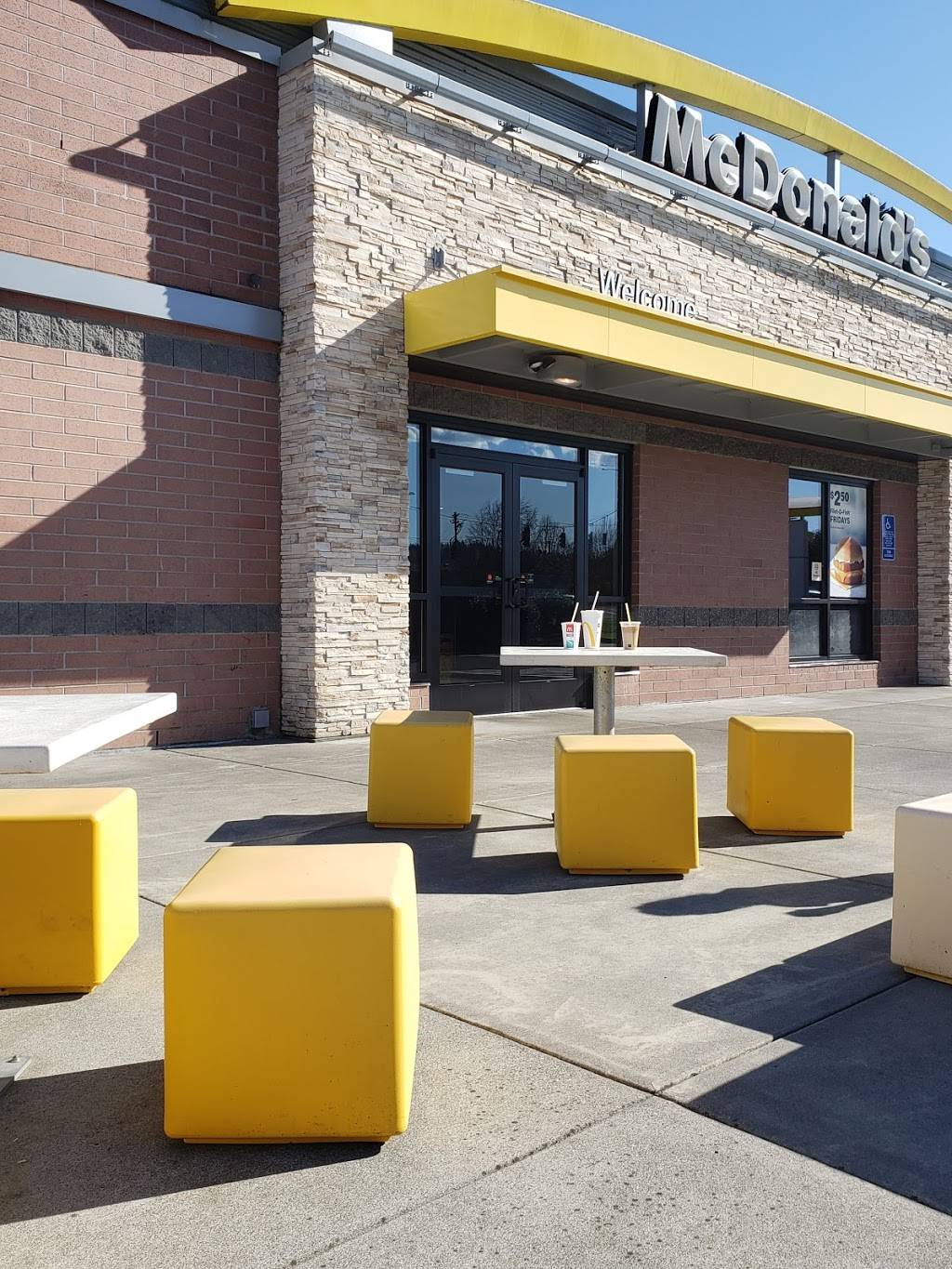 McDonalds | cafe | 10970 SE Oak St, Milwaukie, OR 97222, USA | 5036590979 OR +1 503-659-0979