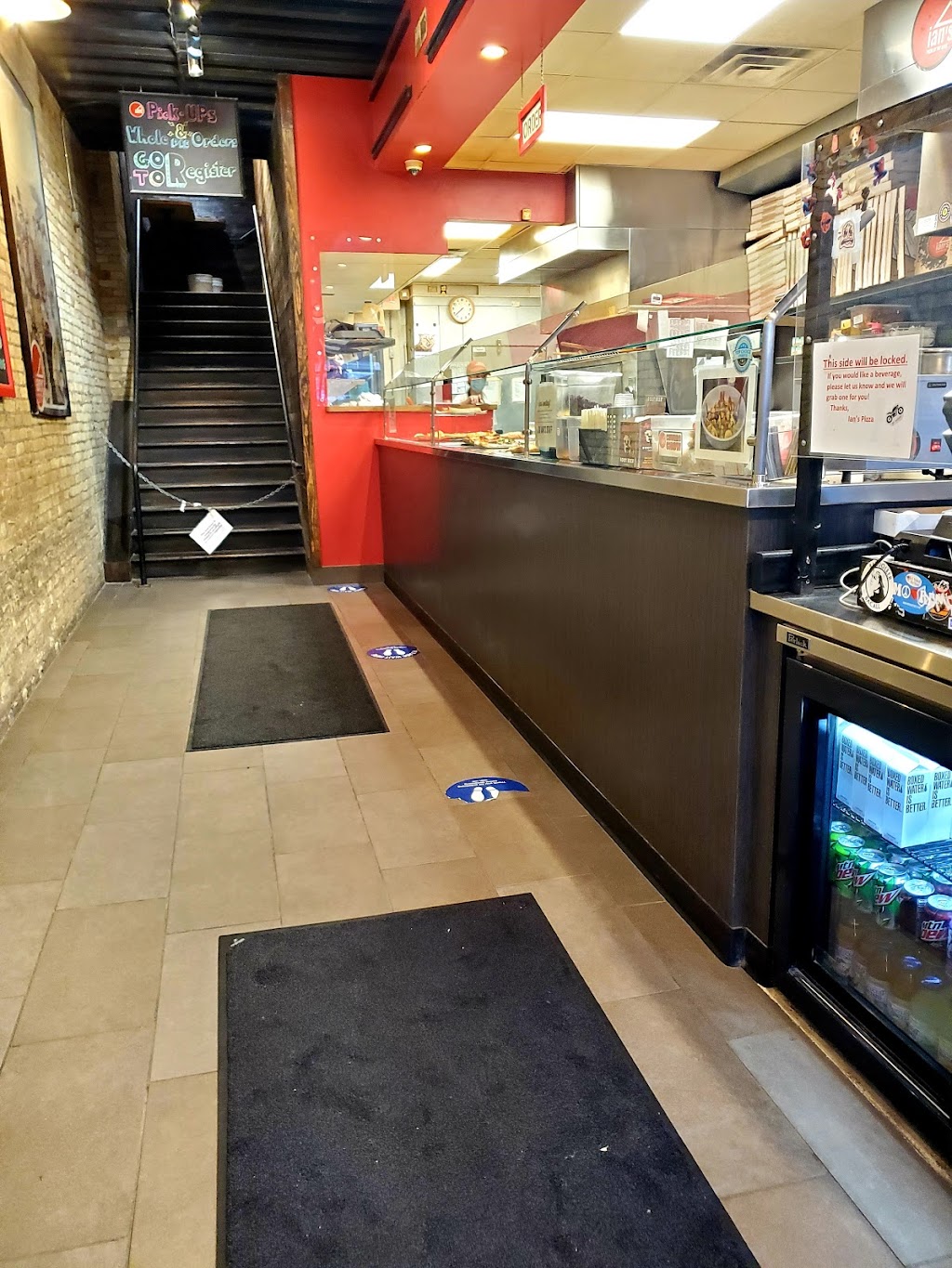 Ians Pizza Cream City | restaurant | 146 E Juneau Ave, Milwaukee, WI 53202, USA | 4147279200 OR +1 414-727-9200