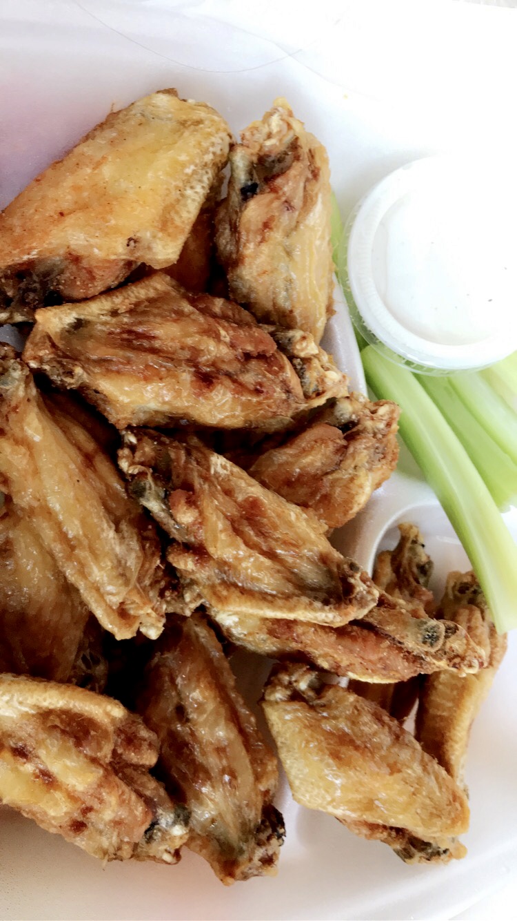 Coles Wings Things | restaurant | 2301 N Pace Blvd, Pensacola, FL 32501, USA | 8504340940 OR +1 850-434-0940