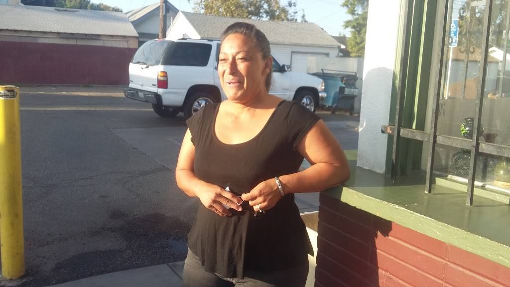 Adrians | restaurant | 3060 E Belmont Ave, Fresno, CA 93701, USA | 5592330271 OR +1 559-233-0271