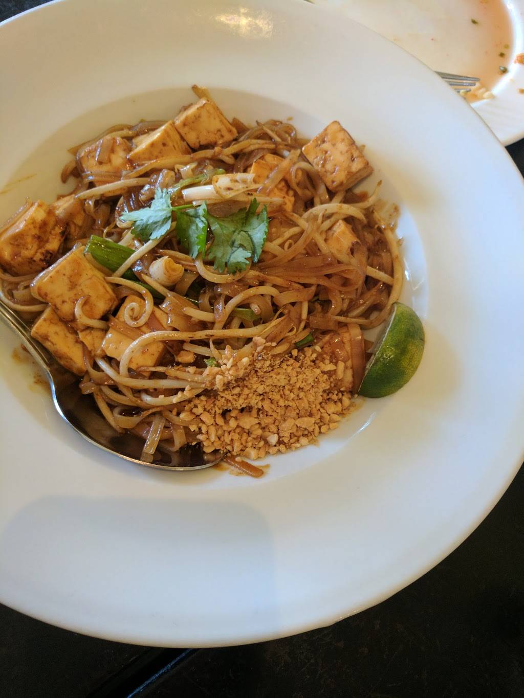 Sister House Thai Fusion | restaurant | 26879 Bouquet Canyon Rd, Santa Clarita, CA 91350, USA | 6612639911 OR +1 661-263-9911