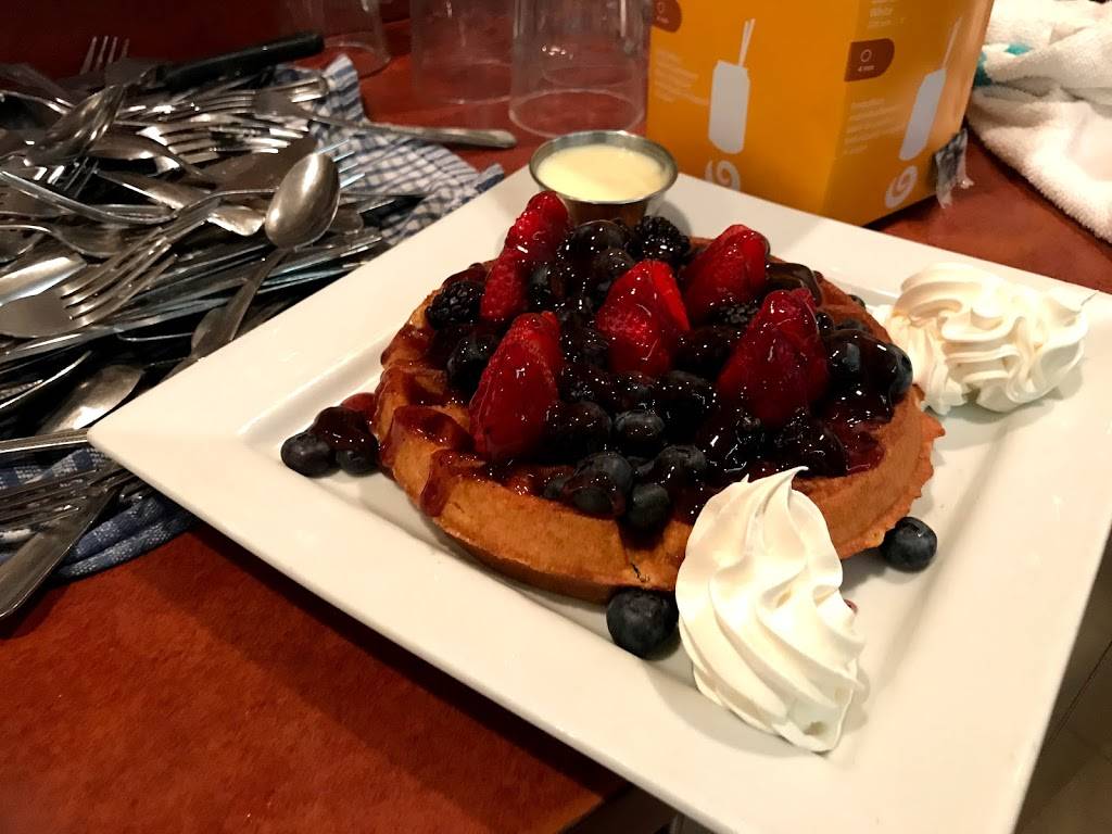 Le Restaurant Du Carrefour | restaurant | 505 Avenue Béthany, Lachute, QC J8H 4A6, Canada | 4504093229 OR +1 450-409-3229