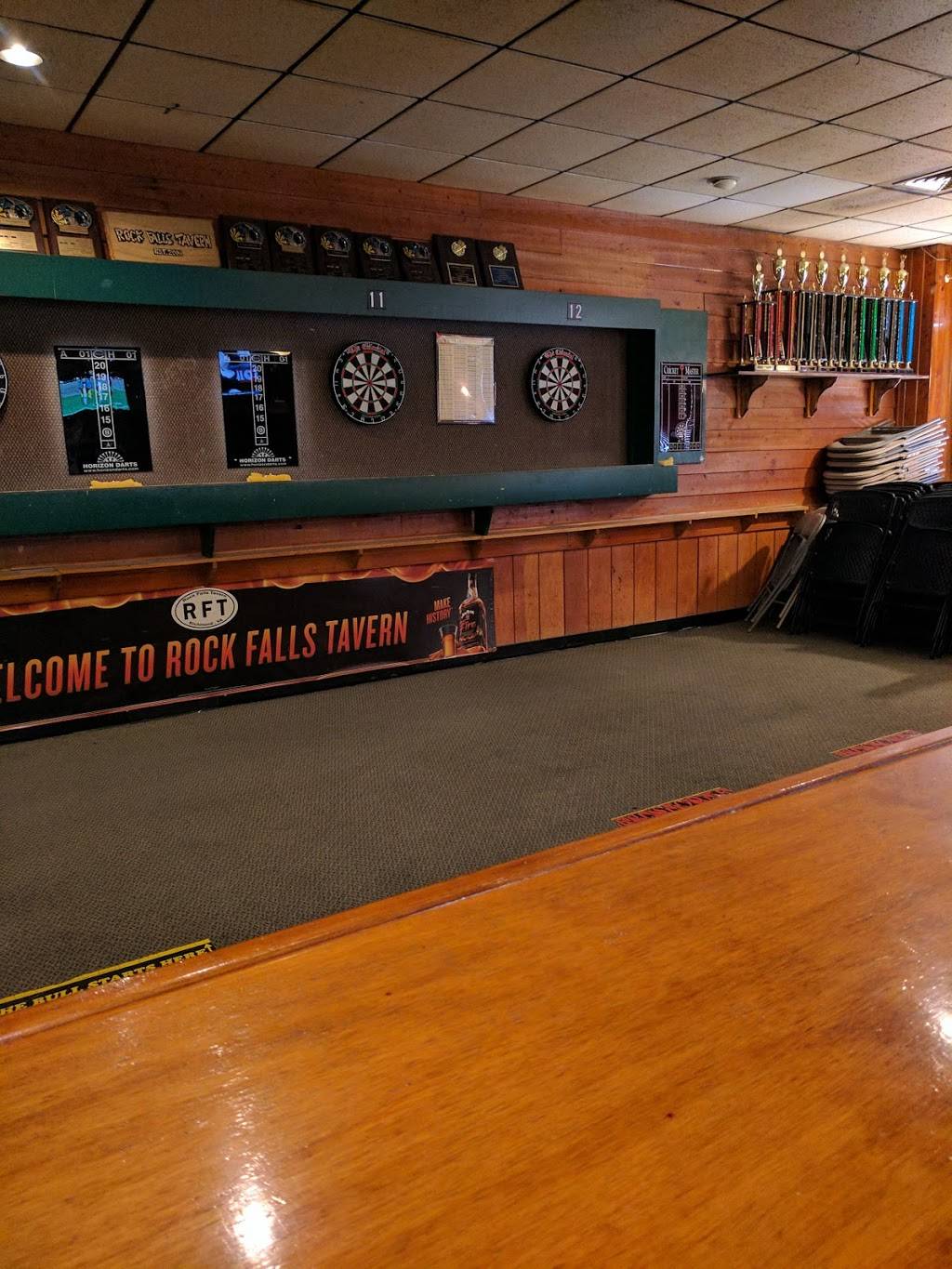 Rock Falls Tavern | restaurant | 2813 Hathaway Rd, Richmond, VA 23225, USA | 8042729470 OR +1 804-272-9470