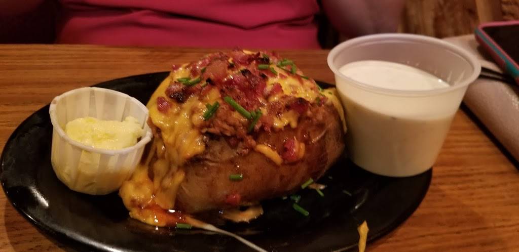 Neils Barbeque & Grill | restaurant | 470 Mall Blvd A, Dyersburg, TN 38024, USA | 7312852628 OR +1 731-285-2628