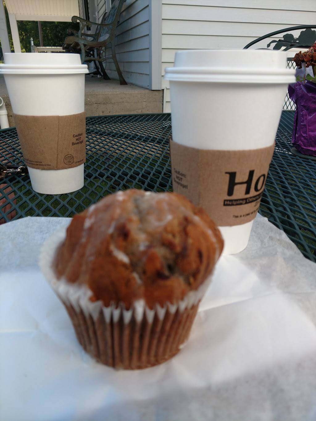 Red Door Coffee House | cafe | 19631 Maple St, Lake Ann, MI 49650, USA | 2316400005 OR +1 231-640-0005