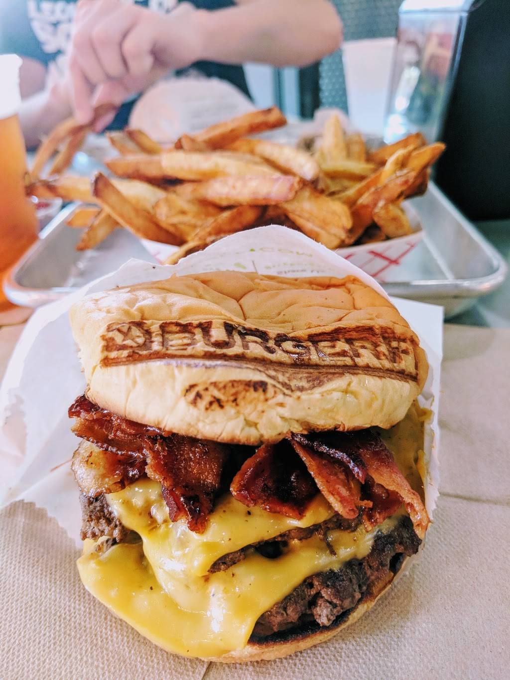 BurgerFi | restaurant | 538 S Park Ave, Winter Park, FL 32789, USA | 4076222010 OR +1 407-622-2010