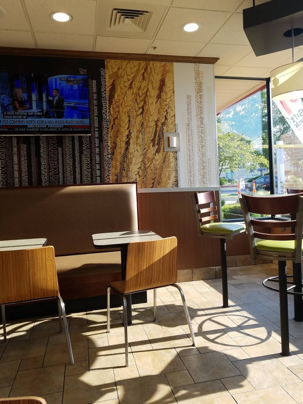 McDonalds | cafe | 4600 W 119th St, Leawood, KS 66209, USA | 9133399303 OR +1 913-339-9303