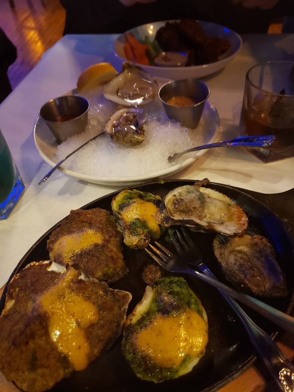 Top Hat Oyster Bar & French Quarter Kitchen | restaurant | 106 Bedford Ave, Bellmore, NY 11710, USA | 5169001560 OR +1 516-900-1560