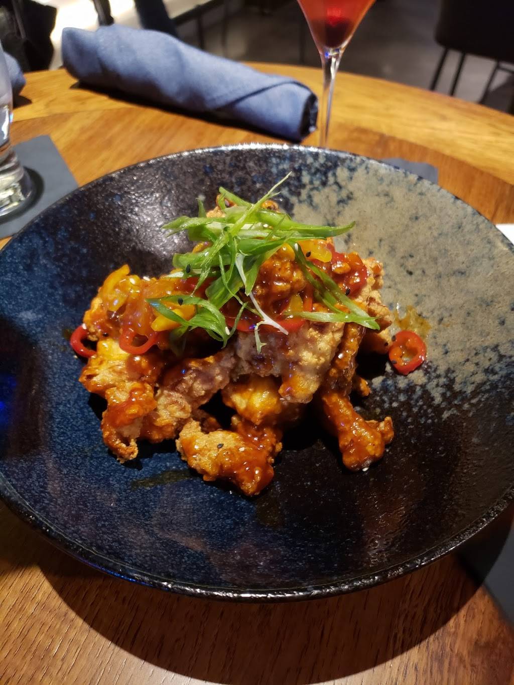 VU Rooftop Bar | restaurant | 133 E Cermak Rd, Chicago, IL 60616, USA | 3125280191 OR +1 312-528-0191