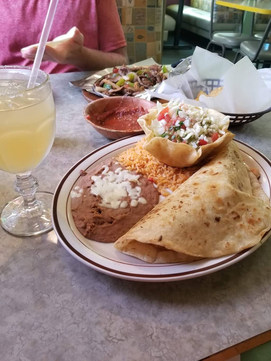 El Charrito | restaurant | 80 W Hanley Rd, Mansfield, OH 44903, USA | 4195227226 OR +1 419-522-7226