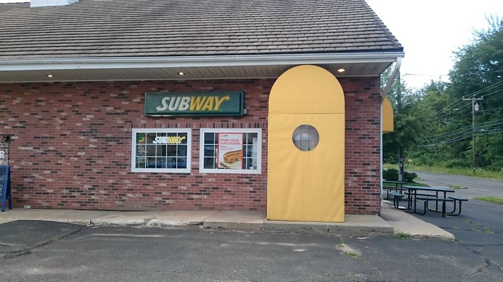 Subway | restaurant | 308 College St, Amherst, MA 01002, USA | 4138350478 OR +1 413-835-0478