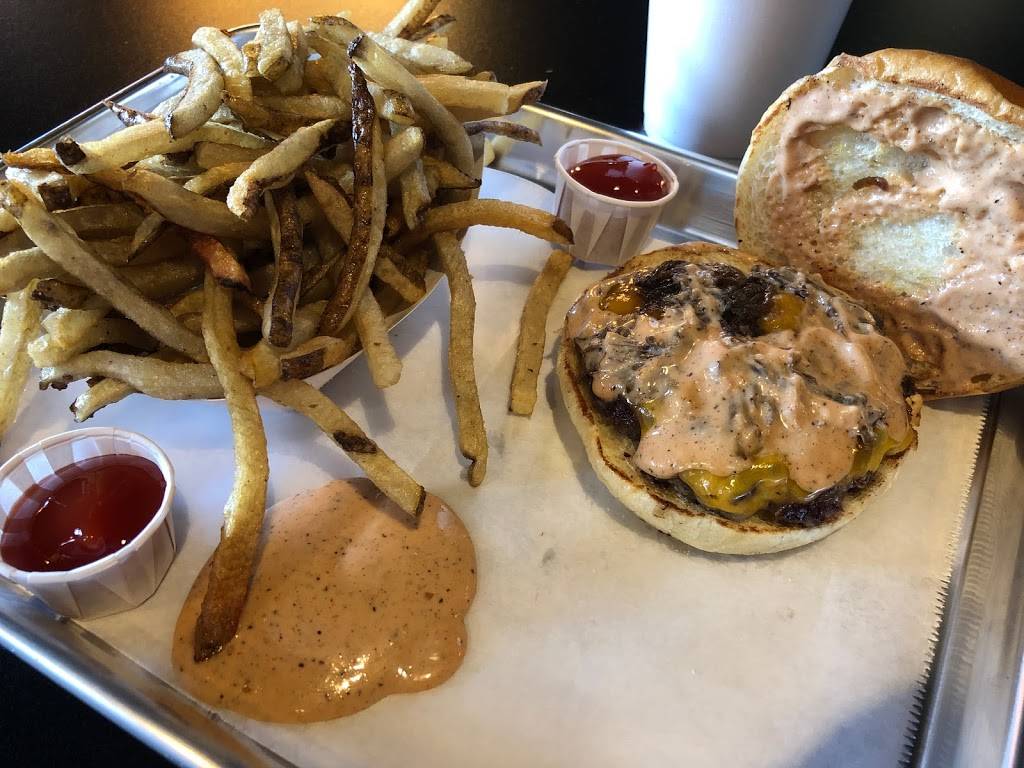 Smoqehouse, | restaurant | 6112 S Tamiami Trail, Sarasota, FL 34231, USA | 9419239090 OR +1 941-923-9090