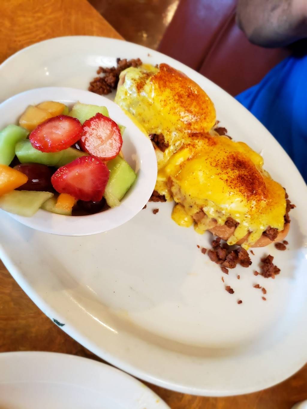 Rey Azteca Restaurant and Bar | restaurant | 6400 Fair Oaks Blvd, Carmichael, CA 95608, USA | 9169938411 OR +1 916-993-8411