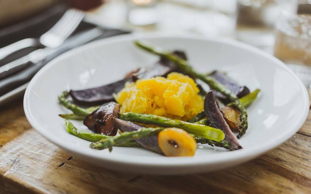 Restaurant Bâtiment B | restaurant | 940 Place Ile des Moulins, Terrebonne, QC J6W 4N7, Canada | 4509643939 OR +1 450-964-3939