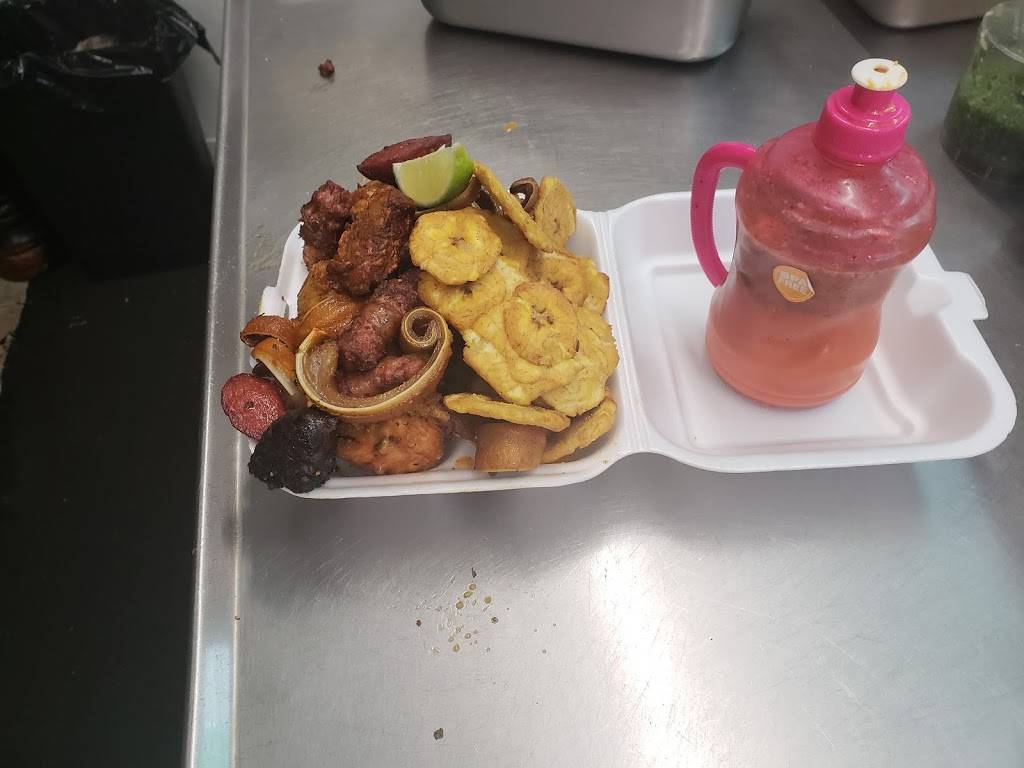 La Reina de la Fritura | restaurant | 5425 S Orange Blossom Trail, Orlando, FL 32839, USA | 4074123891 OR +1 407-412-3891