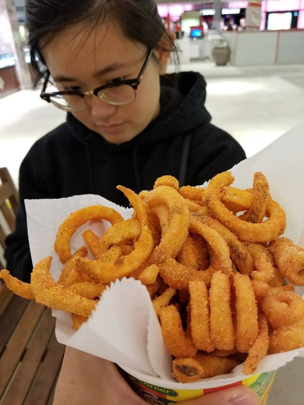 Potato Corner | restaurant | 10 Rosedale Shopping Center, Roseville, MN 55113, USA | 6516330872 OR +1 651-633-0872