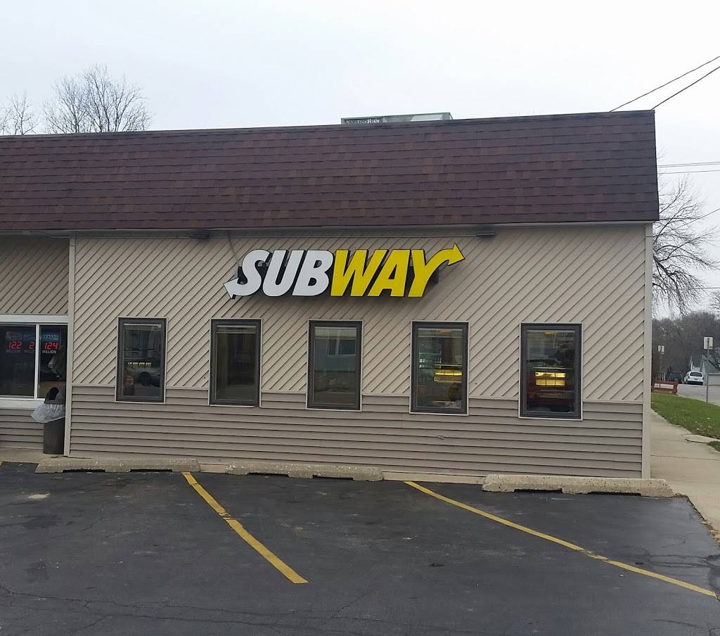 Subway | restaurant | 528 Main St, Pecatonica, IL 61063, USA | 8152391166 OR +1 815-239-1166