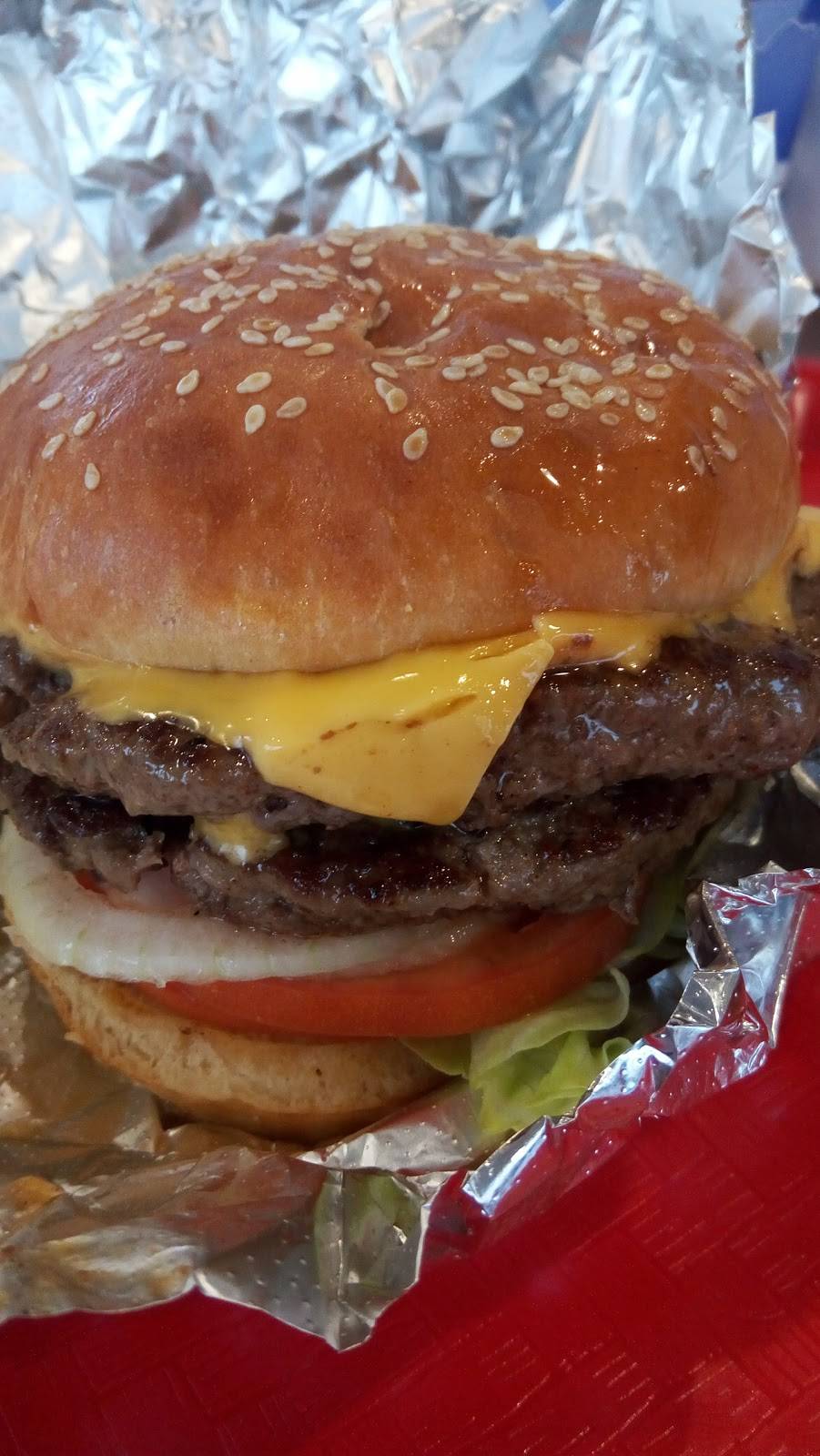 Chic N Flip | restaurant | 11737 Lebanon Rd, Cincinnati, OH 45241, USA | 5134077044 OR +1 513-407-7044