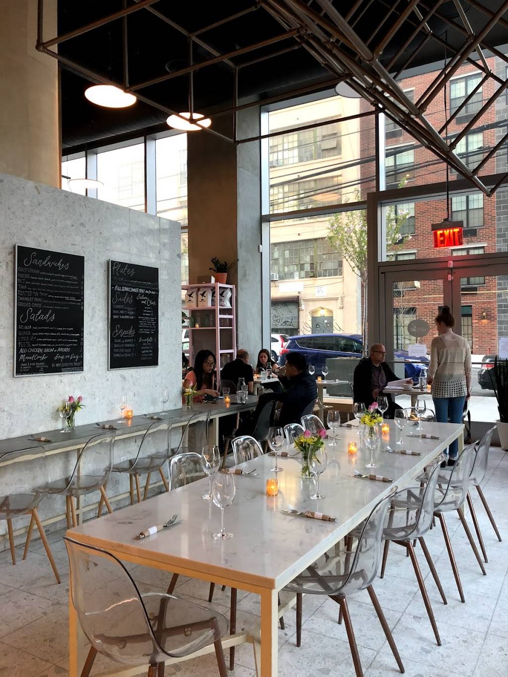 Indie LIC | restaurant | 43-10 Crescent St, Long Island City, NY 11101, USA | 7184826954 OR +1 718-482-6954