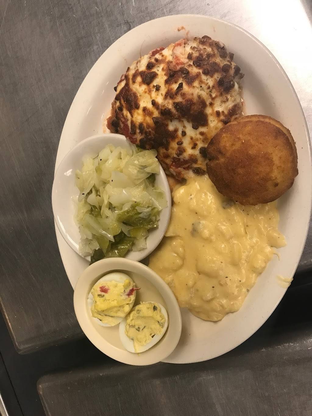 Gails Down The Street Cafe | restaurant | 2741 Zelda Rd, Montgomery, AL 36106, USA | 3342791009 OR +1 334-279-1009