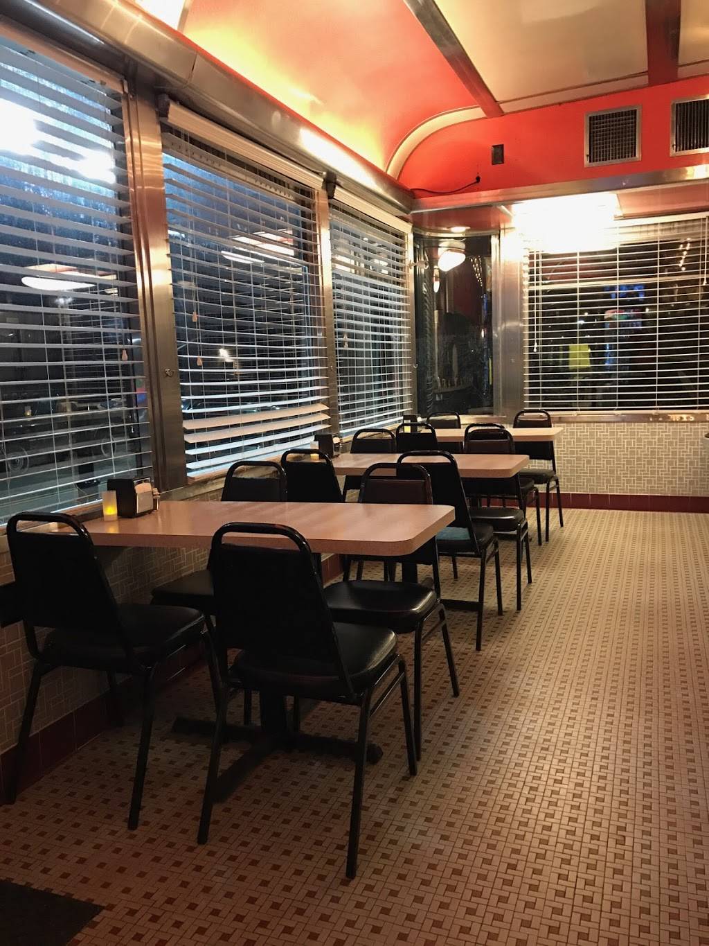 State Diner | restaurant | 567 Valley Rd, West Orange, NJ 07052, USA | 9736690200 OR +1 973-669-0200