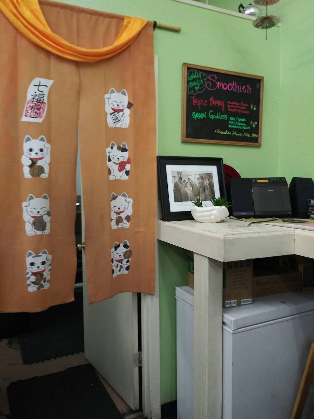 Wholly Bowl | restaurant | 1235 S Main St, Lakeport, CA 95453, USA | 7079008534 OR +1 707-900-8534