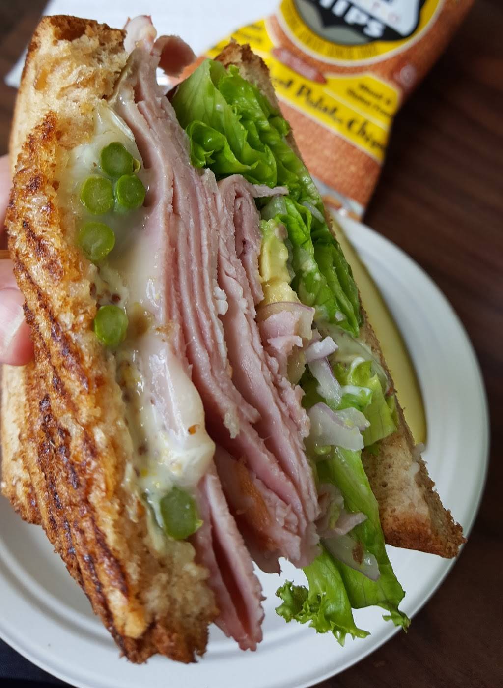 West Main Market | meal takeaway | 123 W Main St, Luray, VA 22835, USA | 5407431125 OR +1 540-743-1125