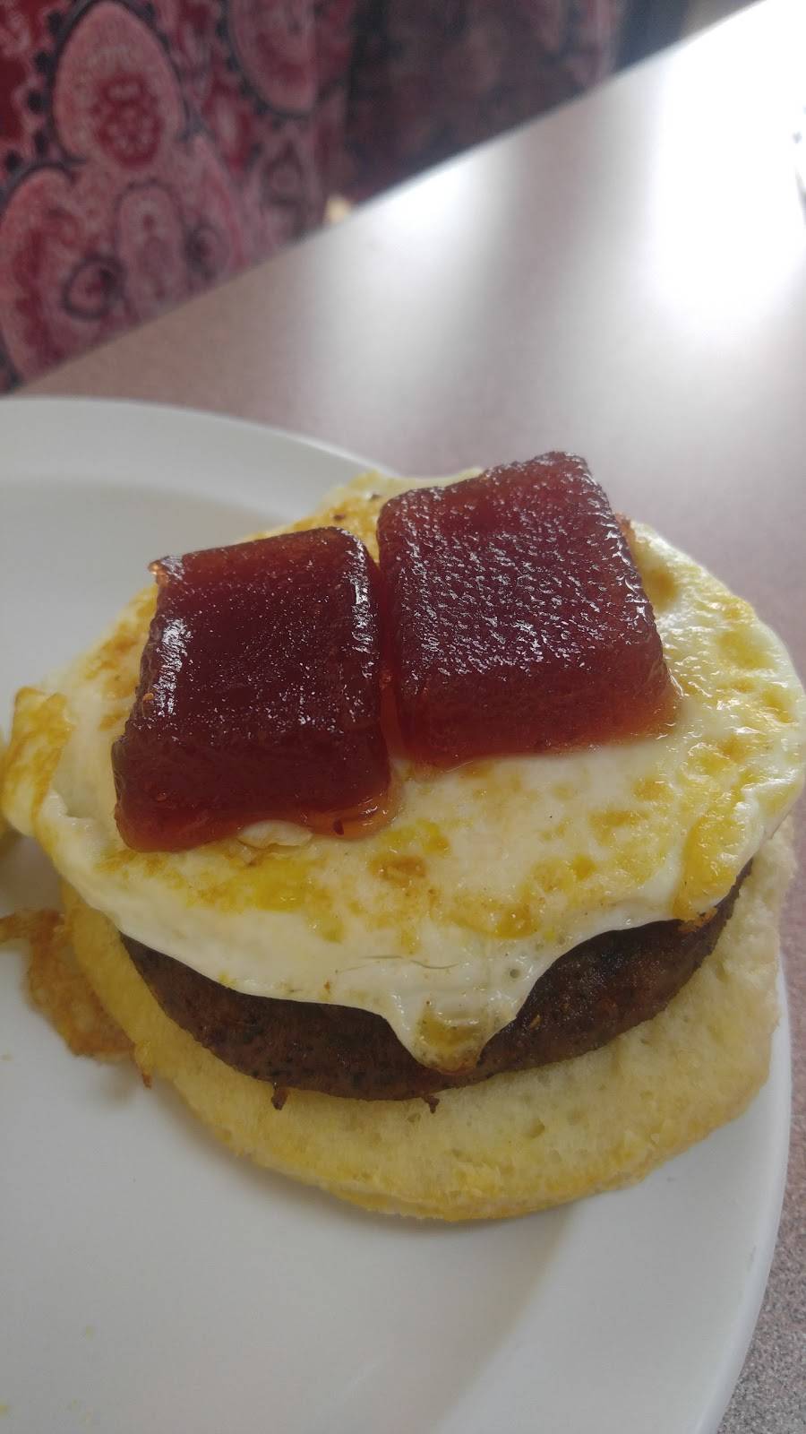 donut shop Cafe | restaurant | 2990 US 49, Florence, MS 39073, USA | 6018450774 OR +1 601-845-0774