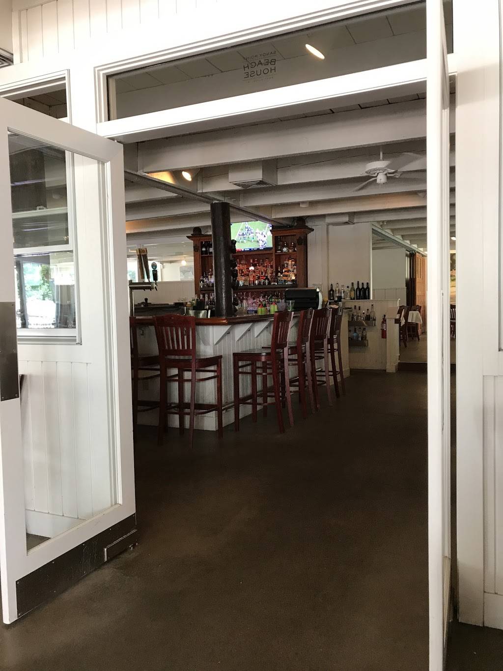 Sandy Point Beach House | restaurant | 7175 Lake Shore Dr, West Olive, MI 49460, USA | 6167968210 OR +1 616-796-8210