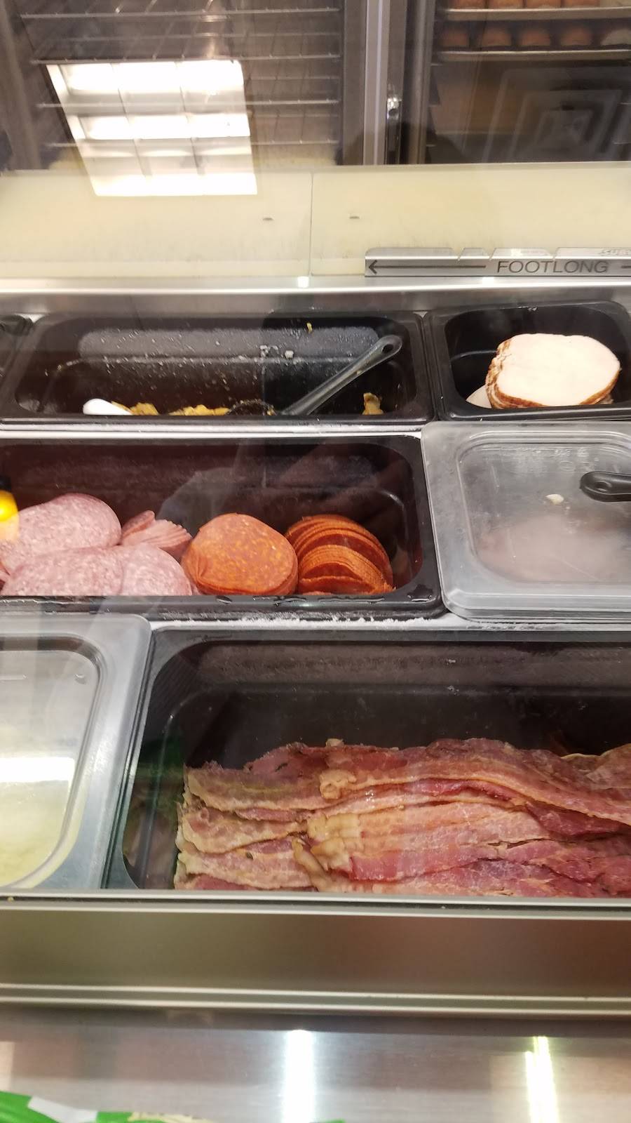 Subway Restaurants | restaurant | 8080 Old York Rd, Elkins Park, PA 19027, USA | 2156904711 OR +1 215-690-4711