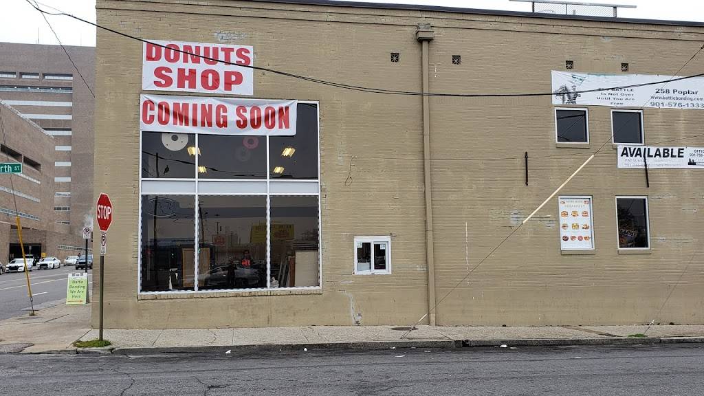 Seven Moon Donuts & Coffee | restaurant | 260 Poplar Ave, Memphis, TN 38103, USA | 9012492944 OR +1 901-249-2944