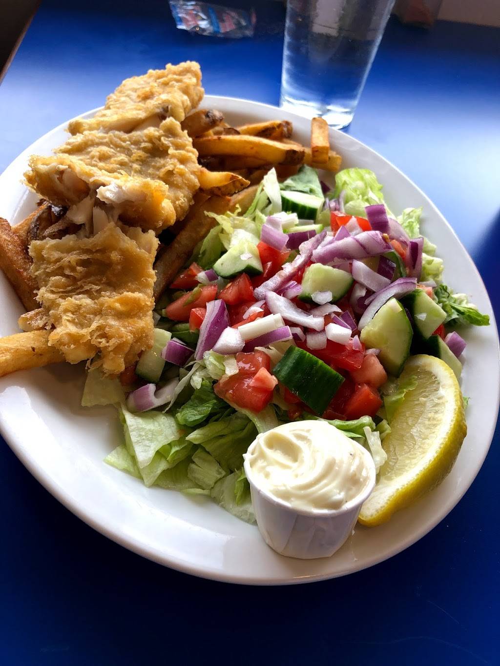 Captain Georges Fish & Chips Cornwall | restaurant | 1195 Second St W, Cornwall, ON K6J 1J2, Canada | 6139382276 OR +1 613-938-2276