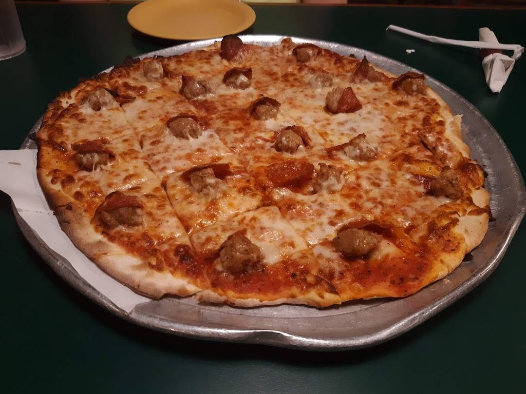 Yellow Mushroom Pizza | restaurant | 1208 S State St, Waseca, MN 56093, USA | 5078355000 OR +1 507-835-5000