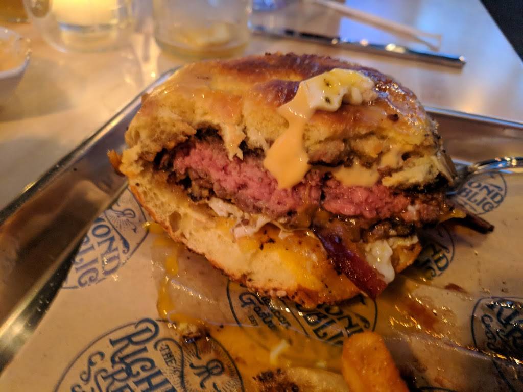 Richmond Republic | restaurant | 4459 Amboy Rd, Staten Island, NY 10312, USA | 7183567425 OR +1 718-356-7425