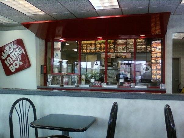 Jack in the Box | restaurant | 2025 Lincoln Blvd, Santa Monica, CA 90405, USA | 3104502927 OR +1 310-450-2927